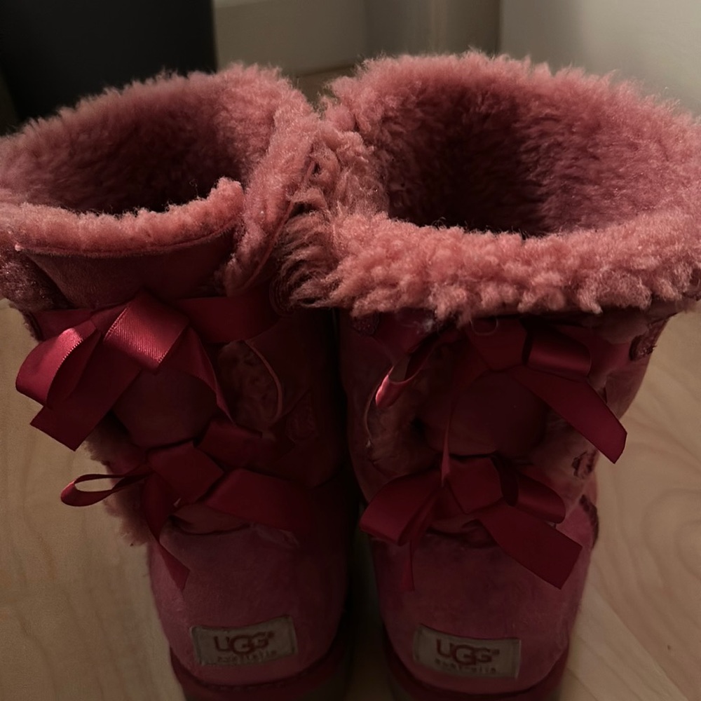 Pink Bailey Bow Ugg Size 9